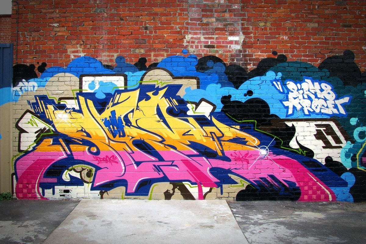 Фон кирпичная стена с граффити (60 фото)