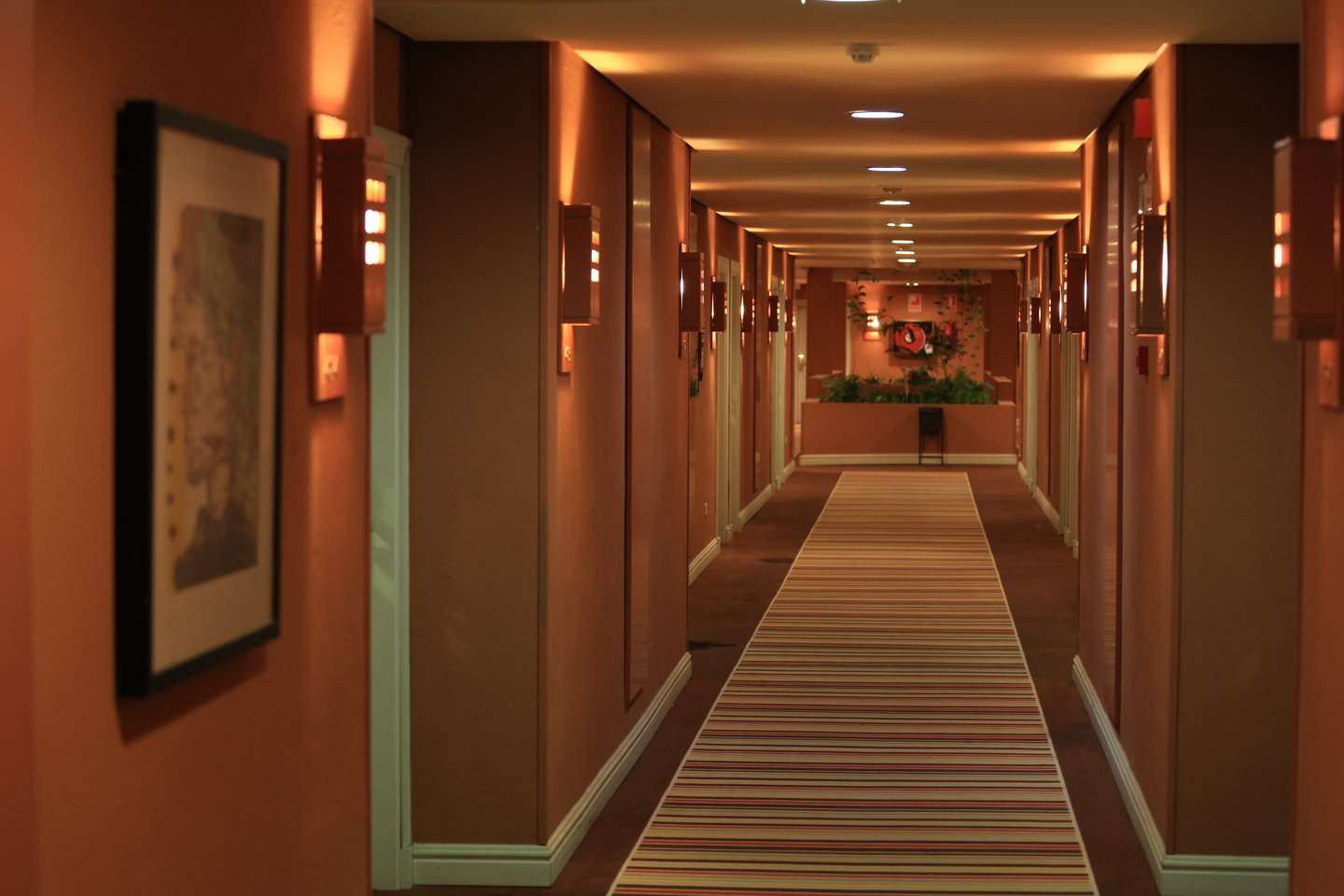 Hotel corridor codes. "Коридоры в-3" диггпедия. Подсветка в коридоре.