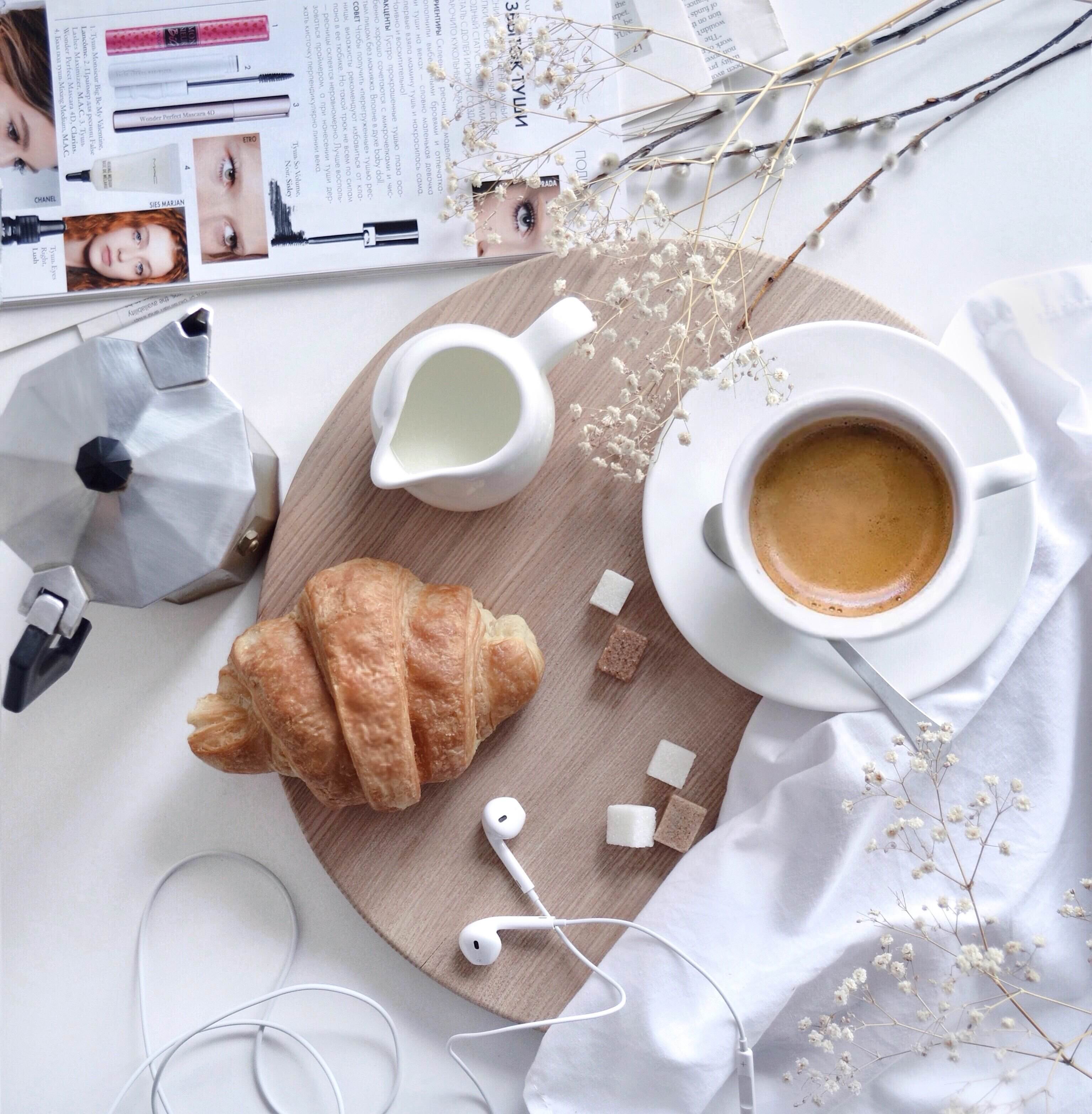 Стильное утро картинки. Кофе флэт Лэй. Завтрак флэт Лэй. Завтрак хюгге. Завтрак в стиле хюгге.