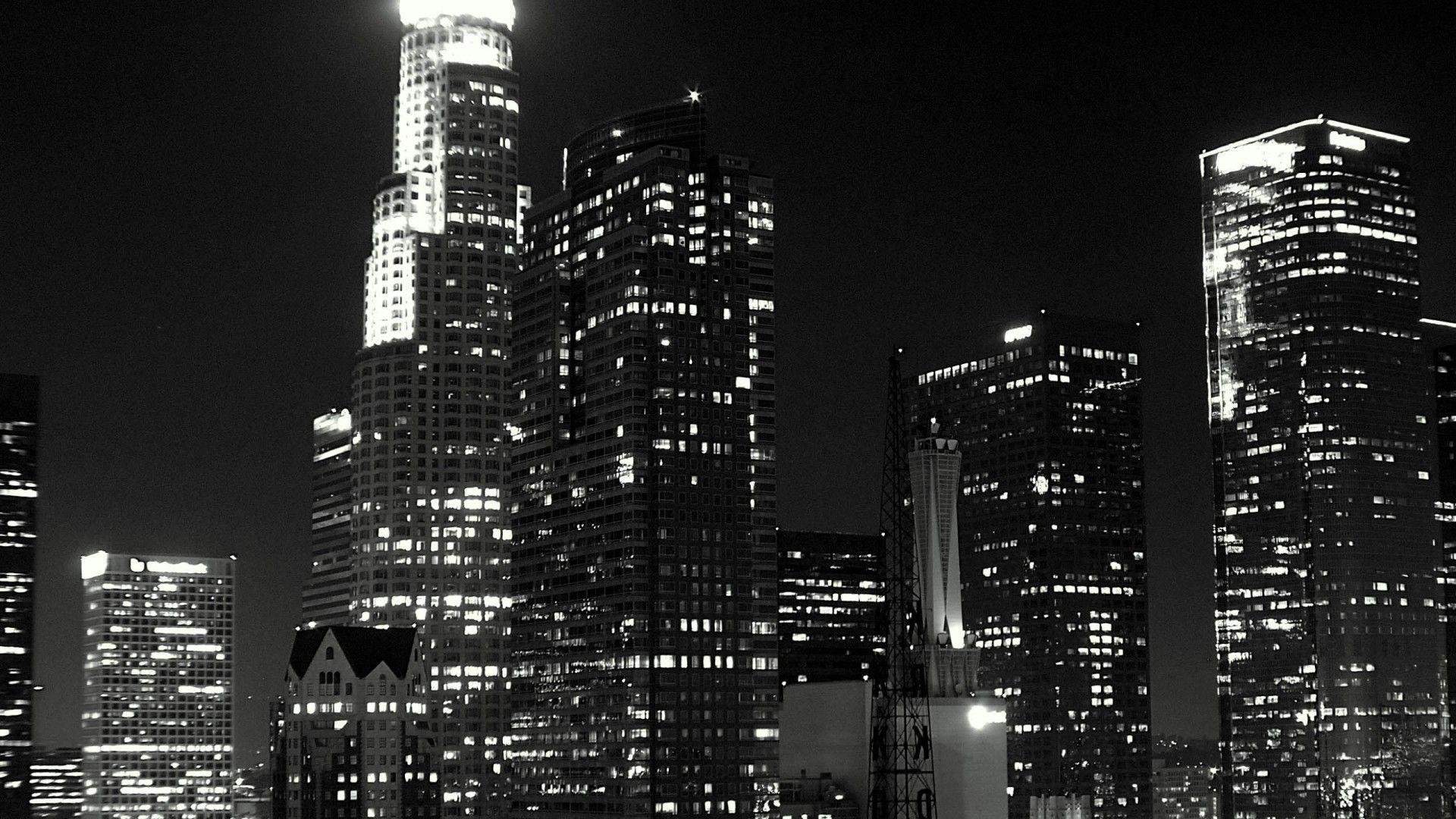 Включи черно фон. Ночной город. Черно белый город. Фотообои ночной город черно белые. Черные обои.