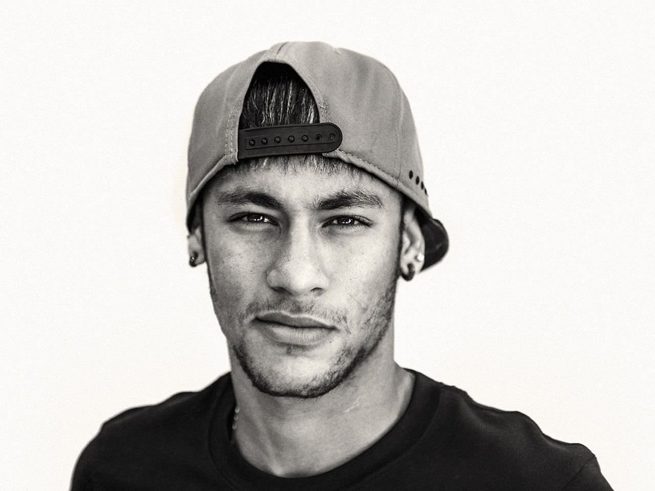 Парень в кепке слушать. Неймар. Neymar Jr. Неймар в кепке. Неймар в кепке фото.